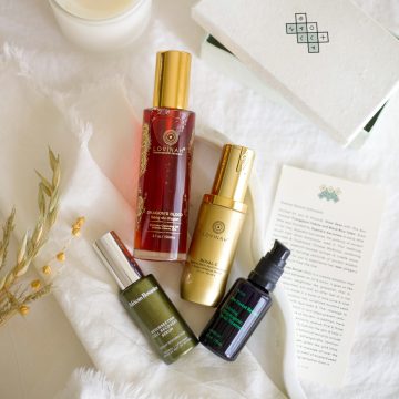 30% Vit C + Retinol Skincare Routine Beauty Box contains 4 full sized products from the highly acclaimed cult-favorite brands like African Botanics, Lovinah & Oio Labs