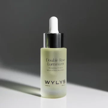 WYLYS Double Rose Luminizer is a vitamin-rich complex of pure rose oil & cold-pressed essential oils that revitalizes dull dehydrated skin. Made in France.